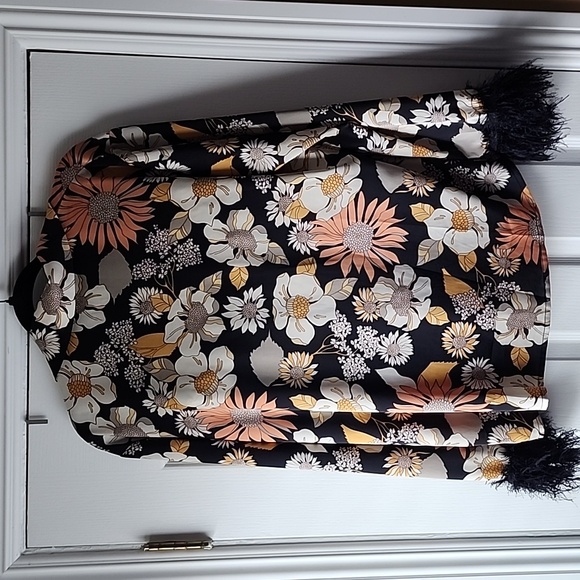 Vintage Retro Front Button Shirt w/ Faux Fur Trim & Shorts Set, Pre-Loved, Sz. L - Picture 7 of 16